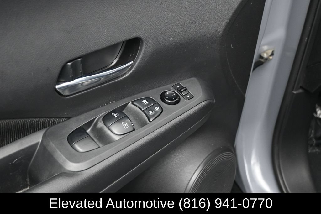 Used 2021 Nissan Kicks SV w/ Interior Electronics Package FWD image 14
