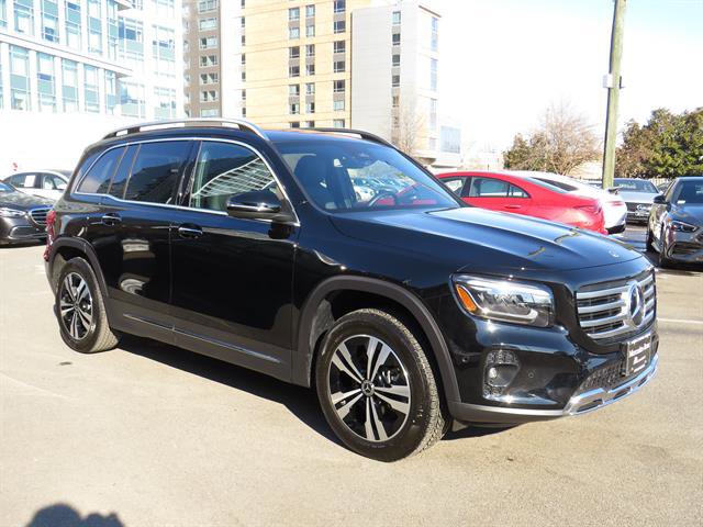 Used 2025 Mercedes-Benz GLB 250 4MATIC image 5