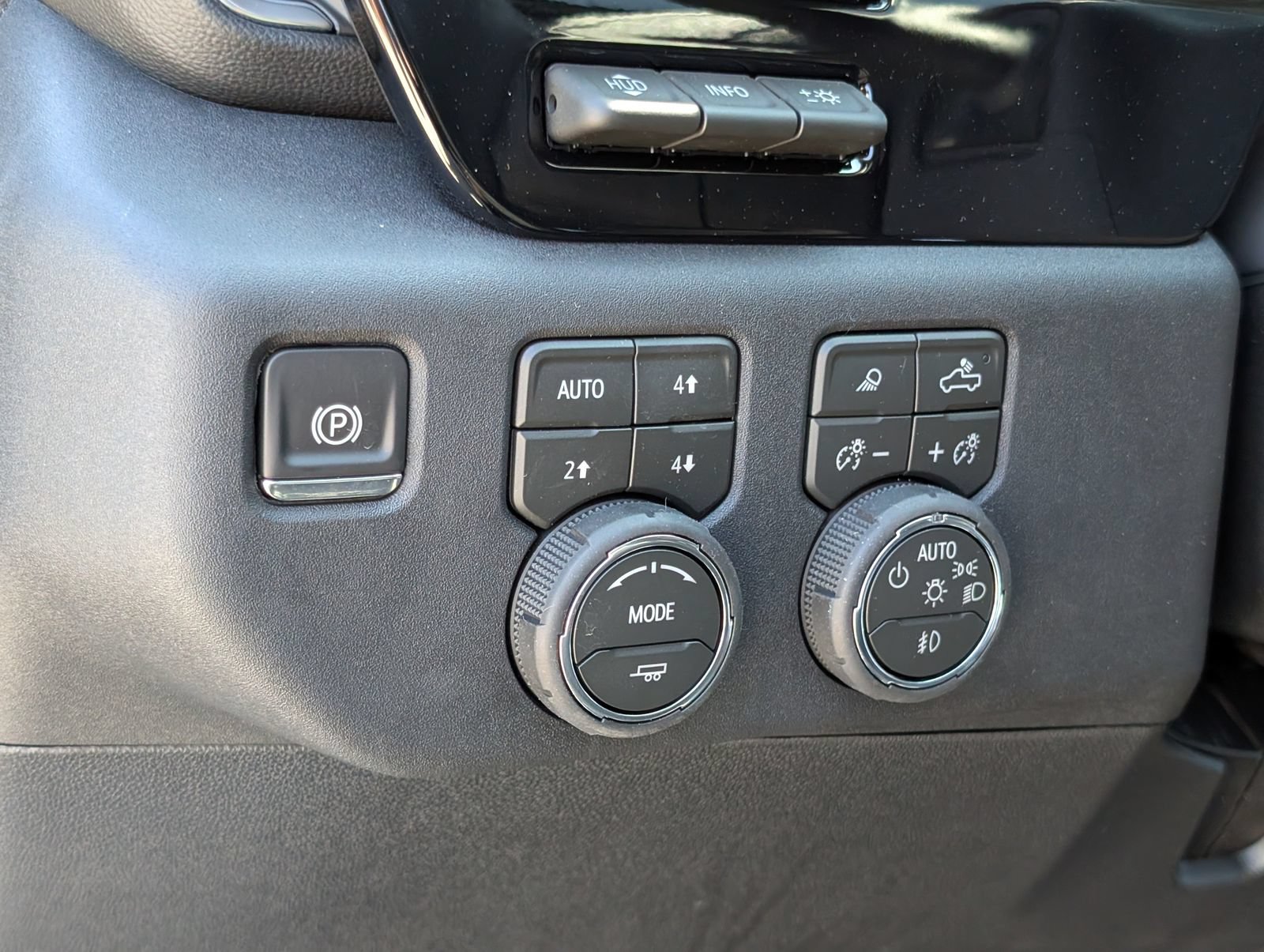 New 2026 Chevrolet Silverado 2500 LTZ AWD/4WD image 21