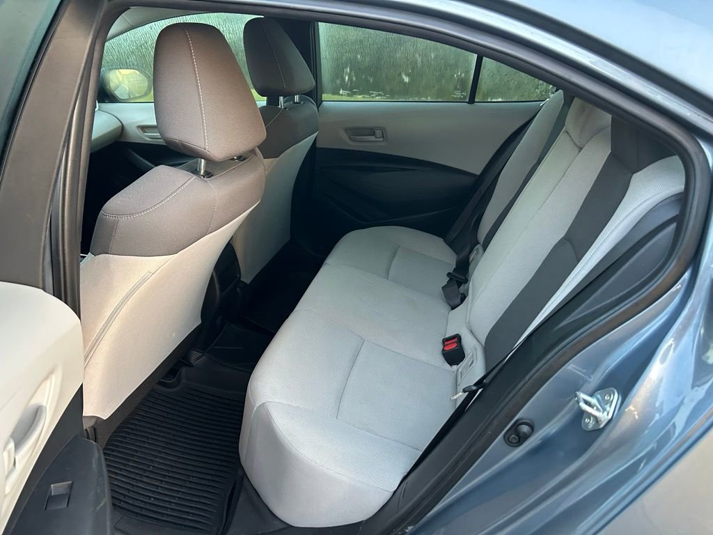 Used 2022 Toyota Corolla LE FWD image 13