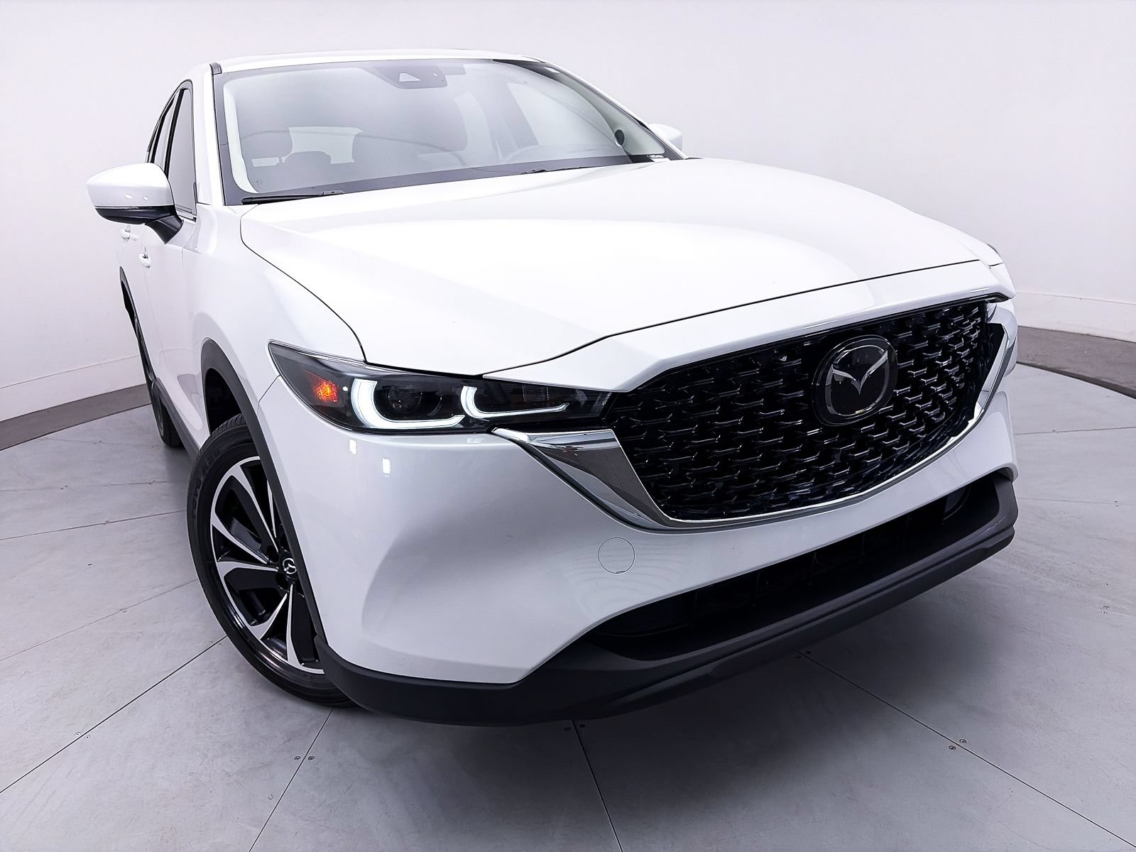 Used 2023 MAZDA CX-5 AWD 2.5 S w/ Premium Plus Pkg image 3