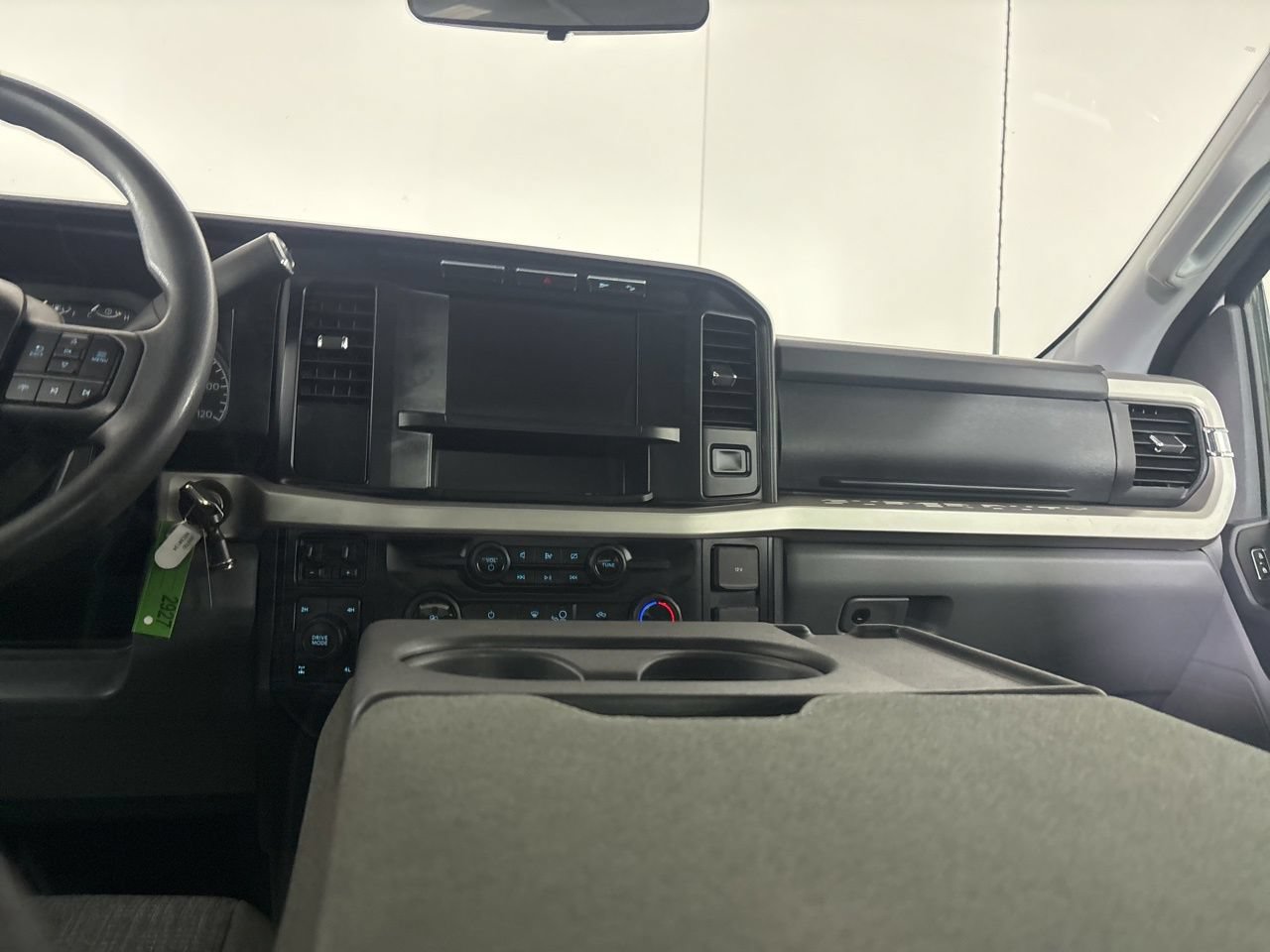 Used 2024 Ford F350 XLT w/ FX4 Off-Road Package AWD/4WD image 21