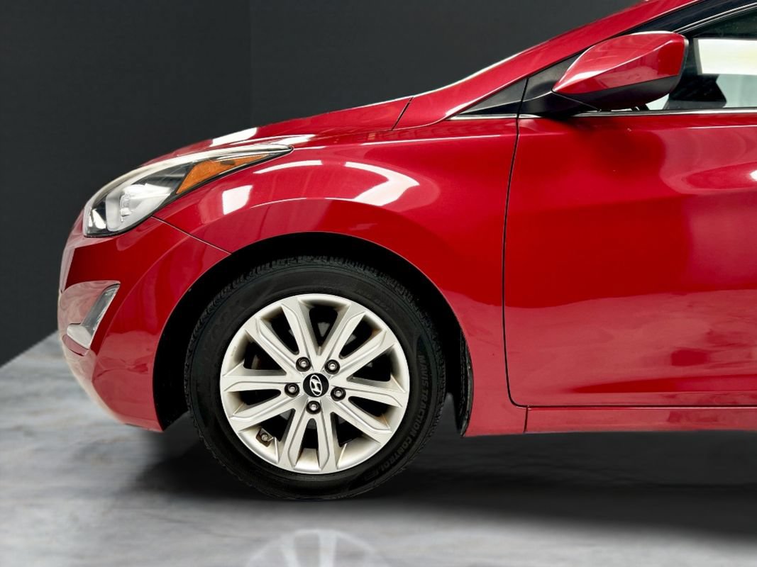 Used 2015 Hyundai Elantra SE w/ Option Group 03 FWD image 10