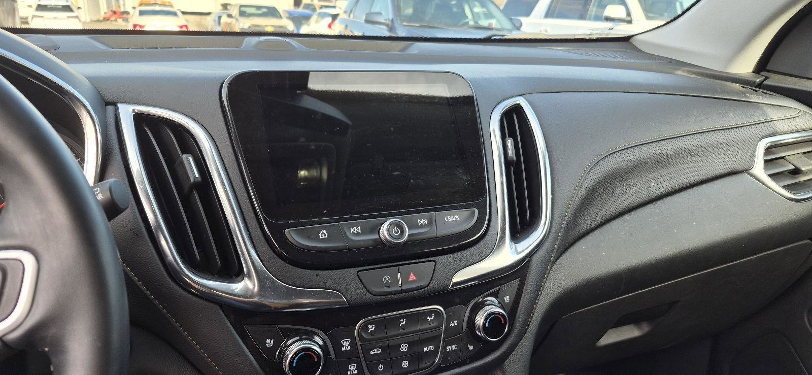 Used 2023 Chevrolet Equinox Premier image 9