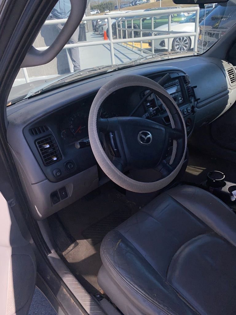 Used 2002 MAZDA Tribute ES image 5