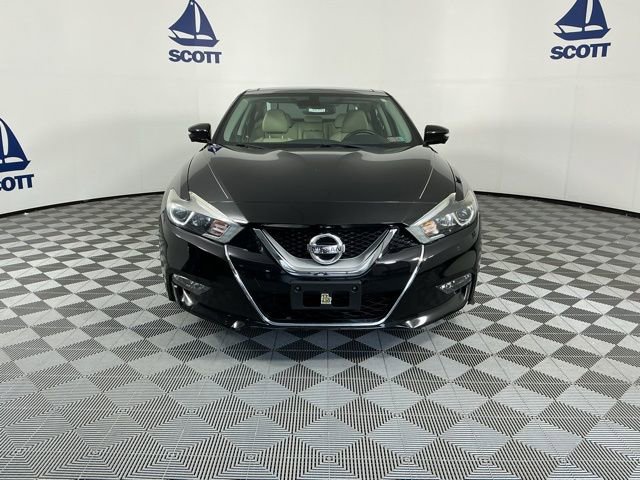 Used 2017 Nissan Maxima Platinum w/ Medallion Package FWD image 2