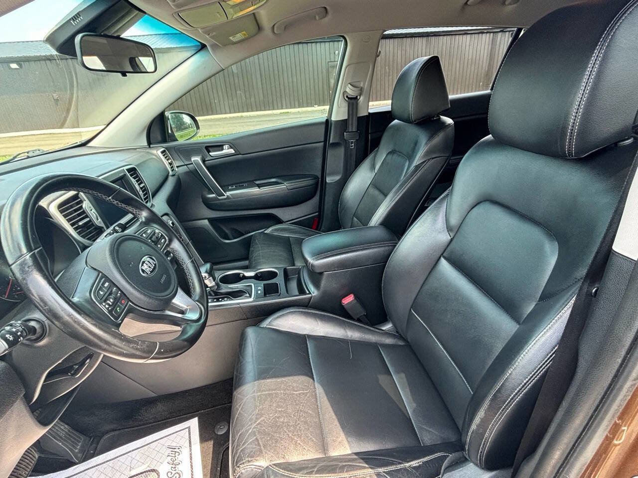 Used 2017 Kia Sportage EX image 9