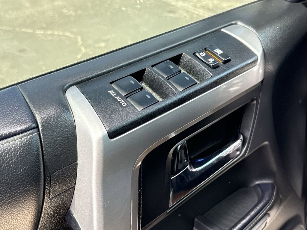 Used 2023 Toyota 4Runner Limited image 15