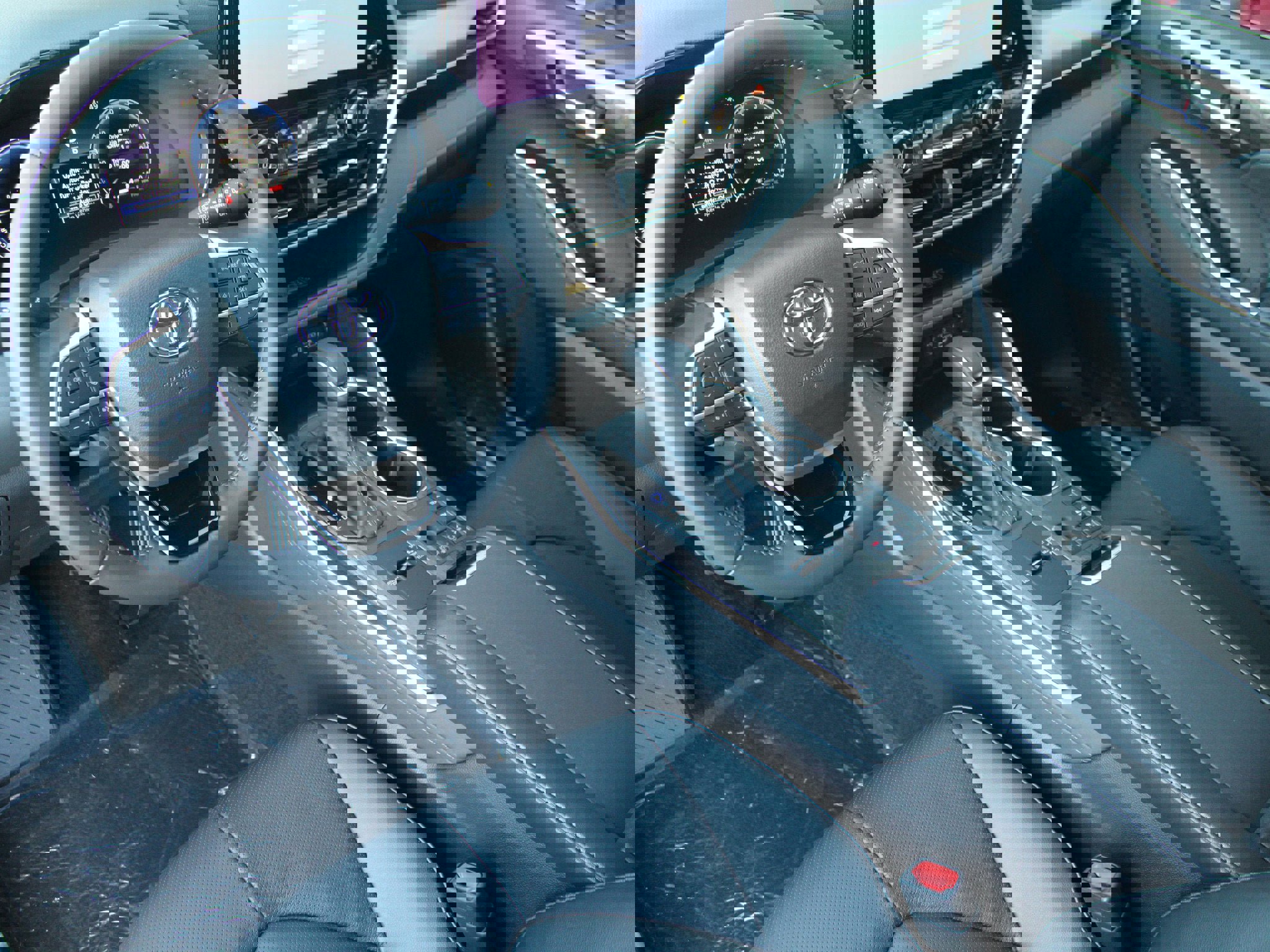 Used 2026 Toyota Highlander Platinum image 2