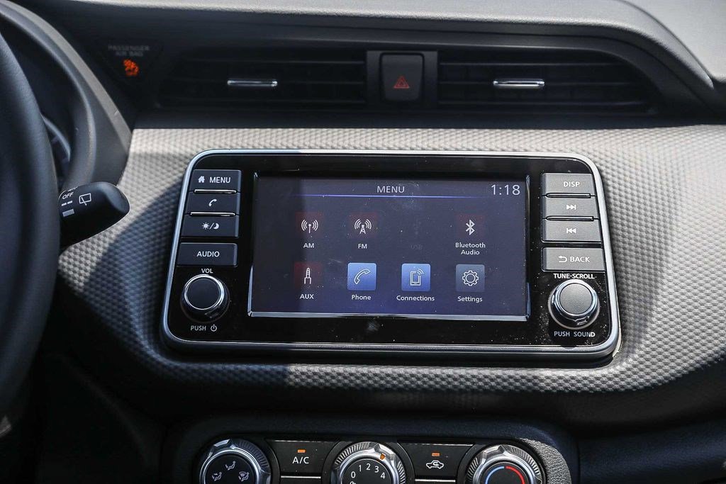 New 2025 Nissan Kicks Play S image 14