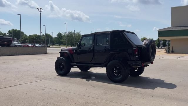 Used 2017 Jeep Wrangler Unlimited Sahara AWD/4WD image 8