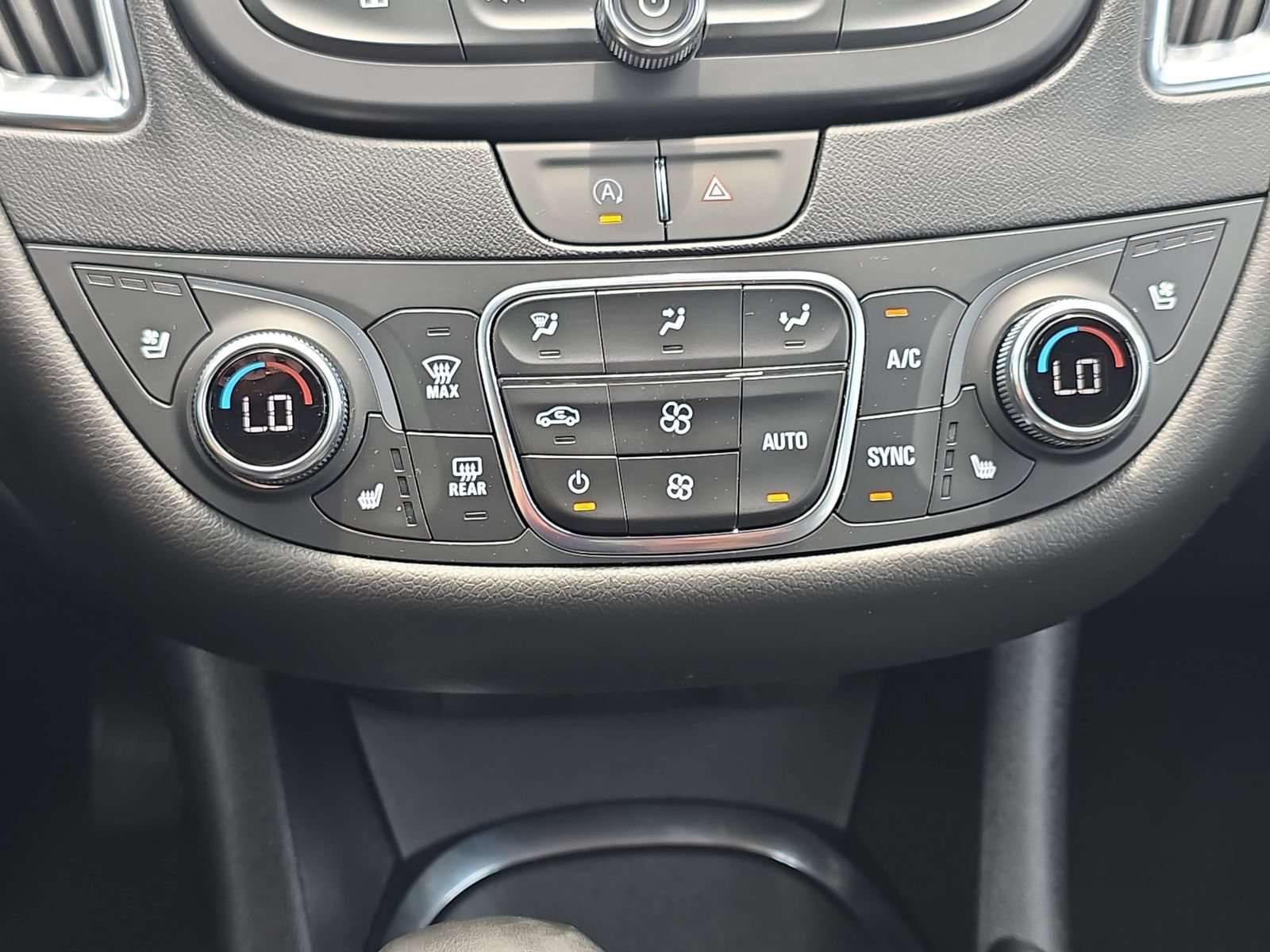 Used 2024 Chevrolet Malibu LT FWD image 23