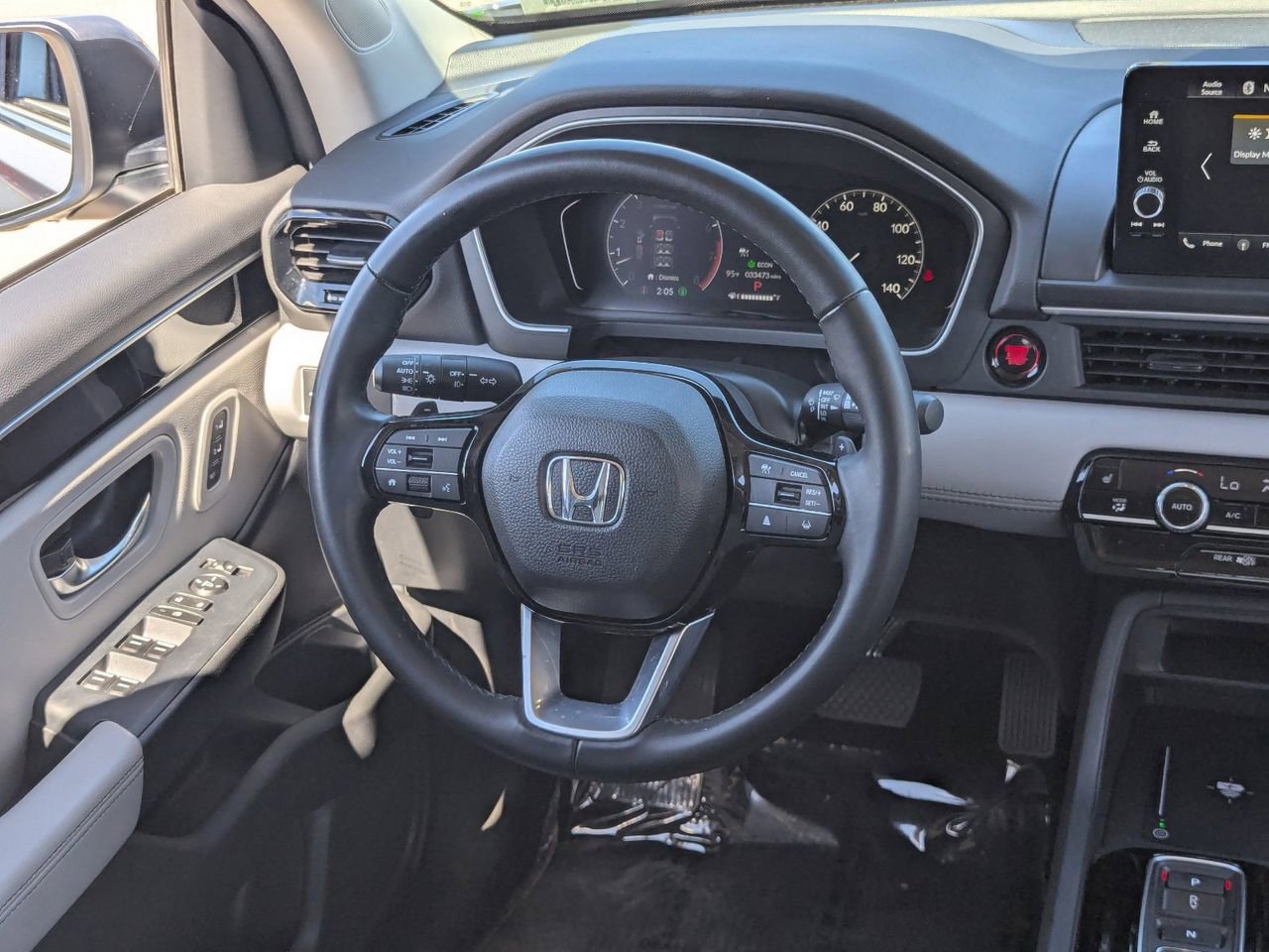 Used 2025 Honda Pilot EX-L image 13