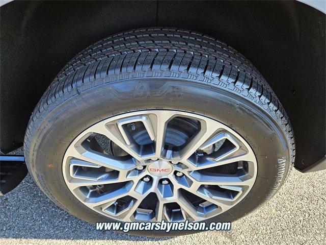 New 2025 GMC Yukon Denali w/ Sun & Power Step Package image 9