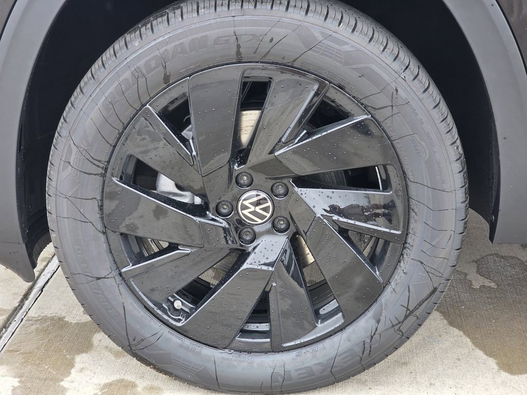 New 2026 Volkswagen Atlas SE image 8