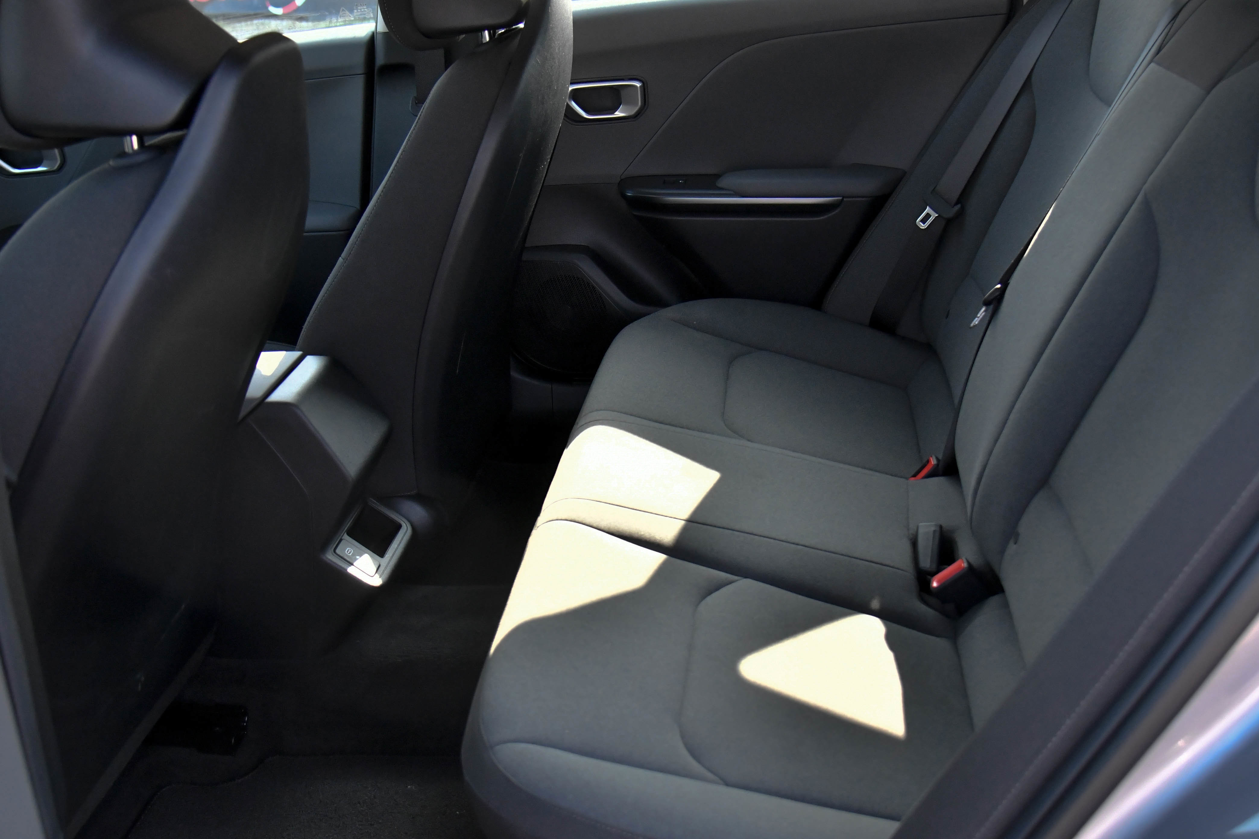 Used 2025 Kia K4 LXS image 35