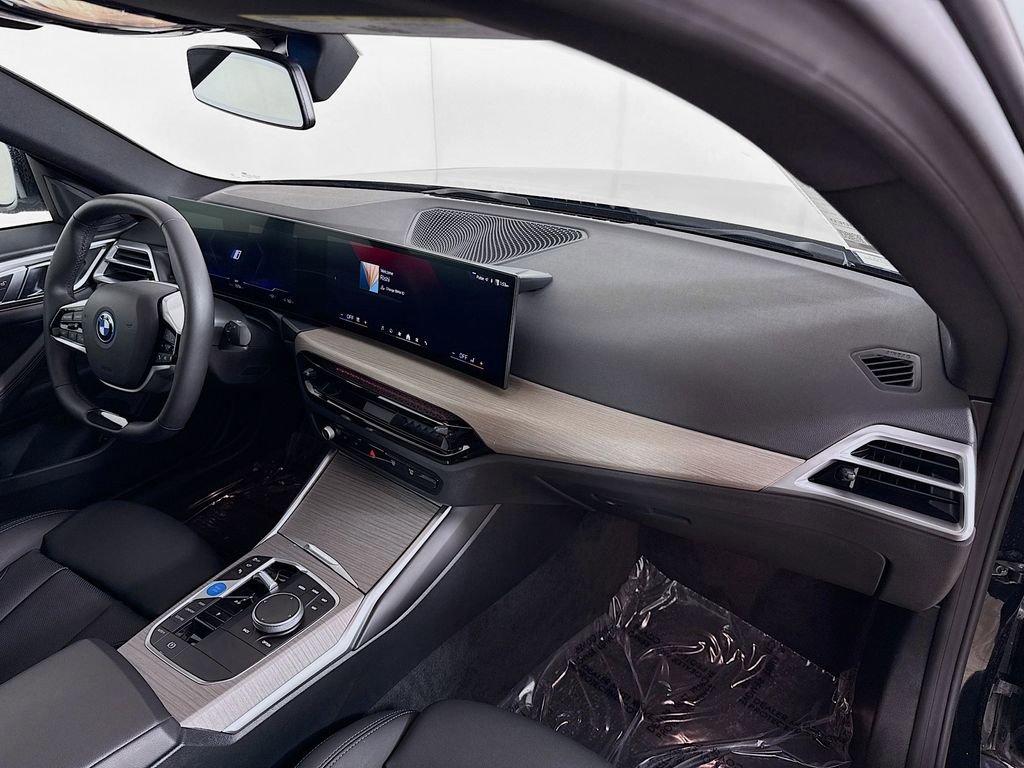 Used 2025 BMW i4 xDrive40i image 37