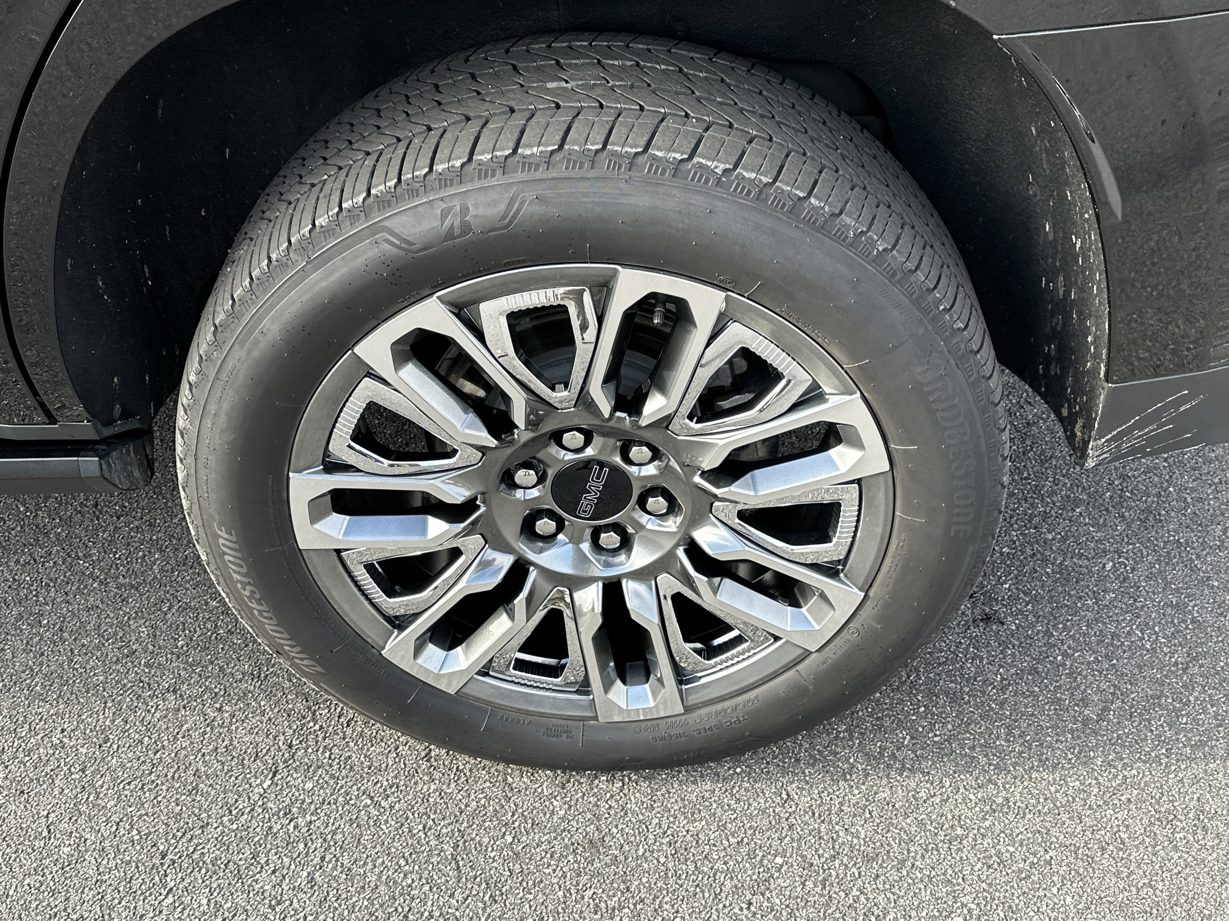 Certified 2024 GMC Yukon Denali Ultimate image 23