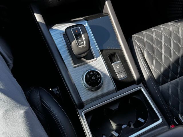 Used 2024 Mitsubishi Outlander SEL FWD image 18