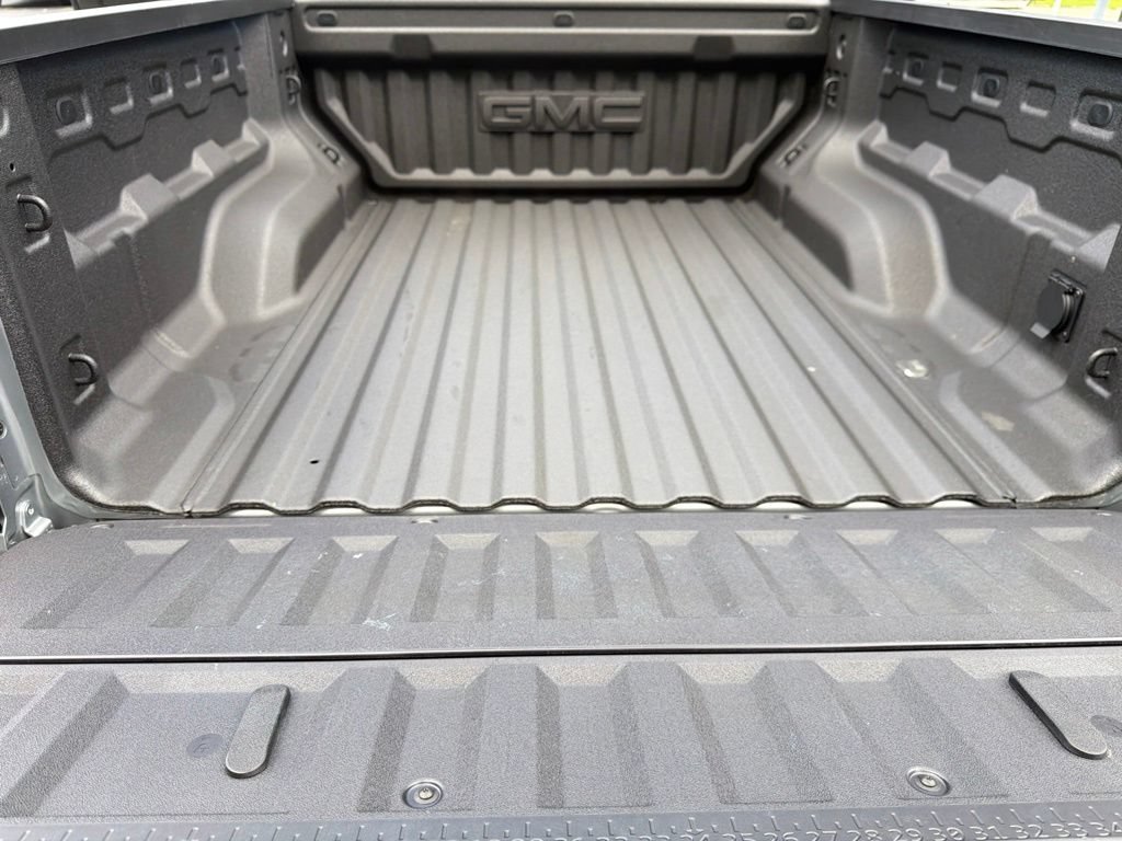 Certified 2025 GMC Canyon Denali AWD/4WD image 13