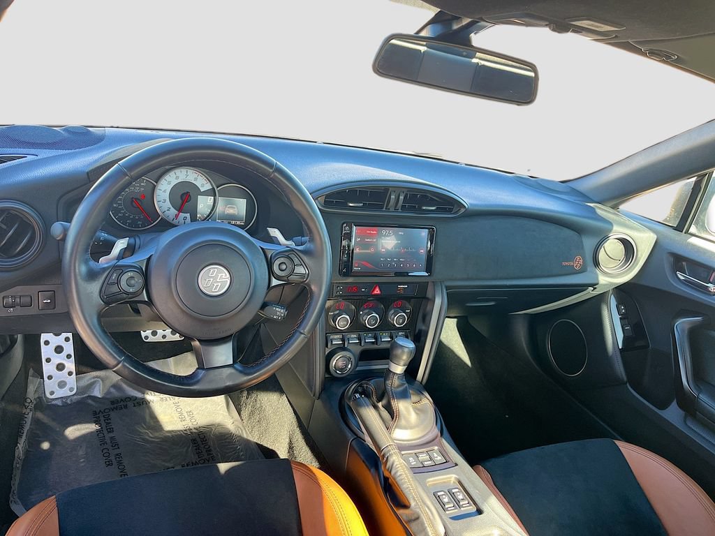 Used 2020 Toyota 86 RWD image 32