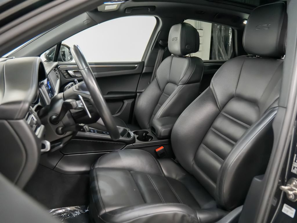 Certified 2023 Porsche Macan GTS AWD/4WD image 5