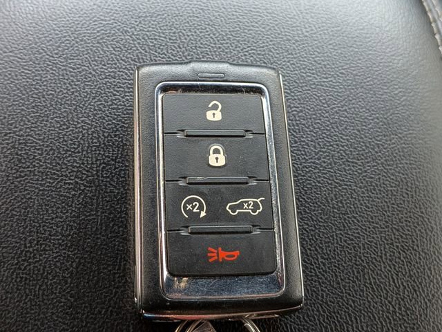 Used 2023 Jeep Grand Cherokee L Laredo image 30