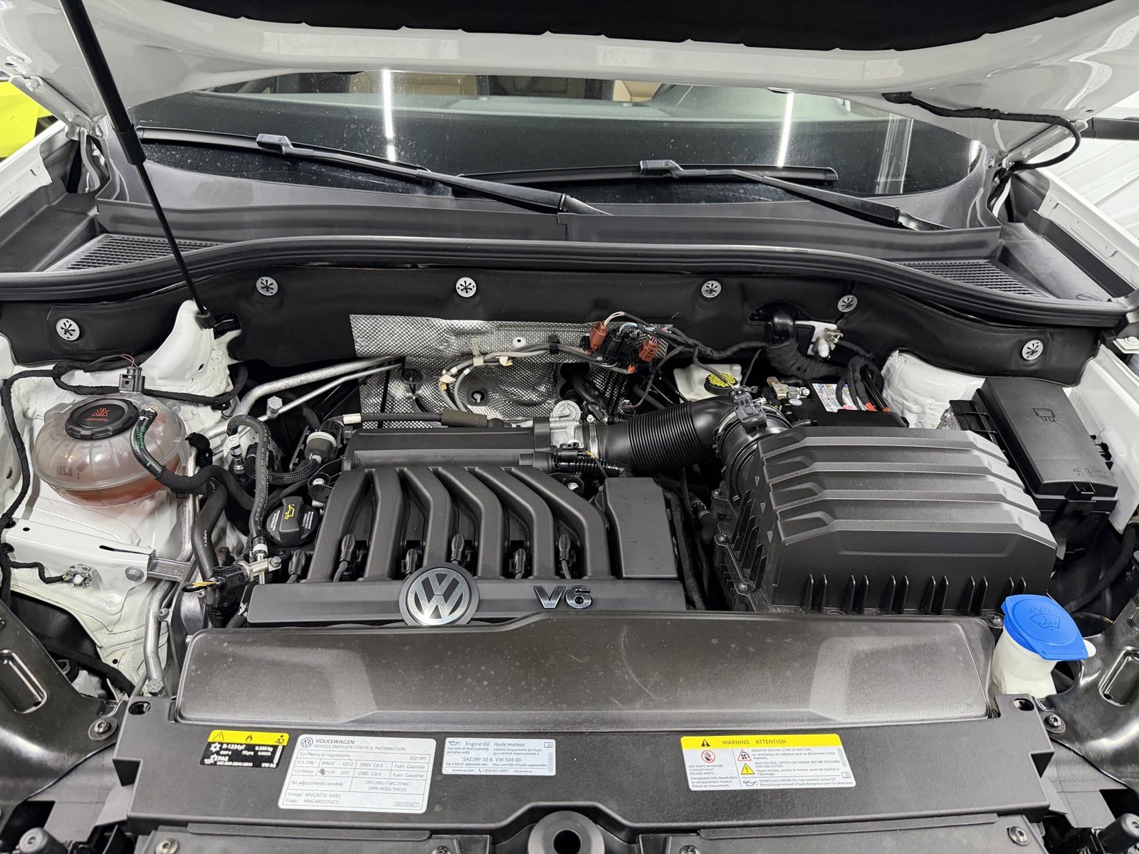 Used 2021 Volkswagen Atlas Cross Sport SEL image 25