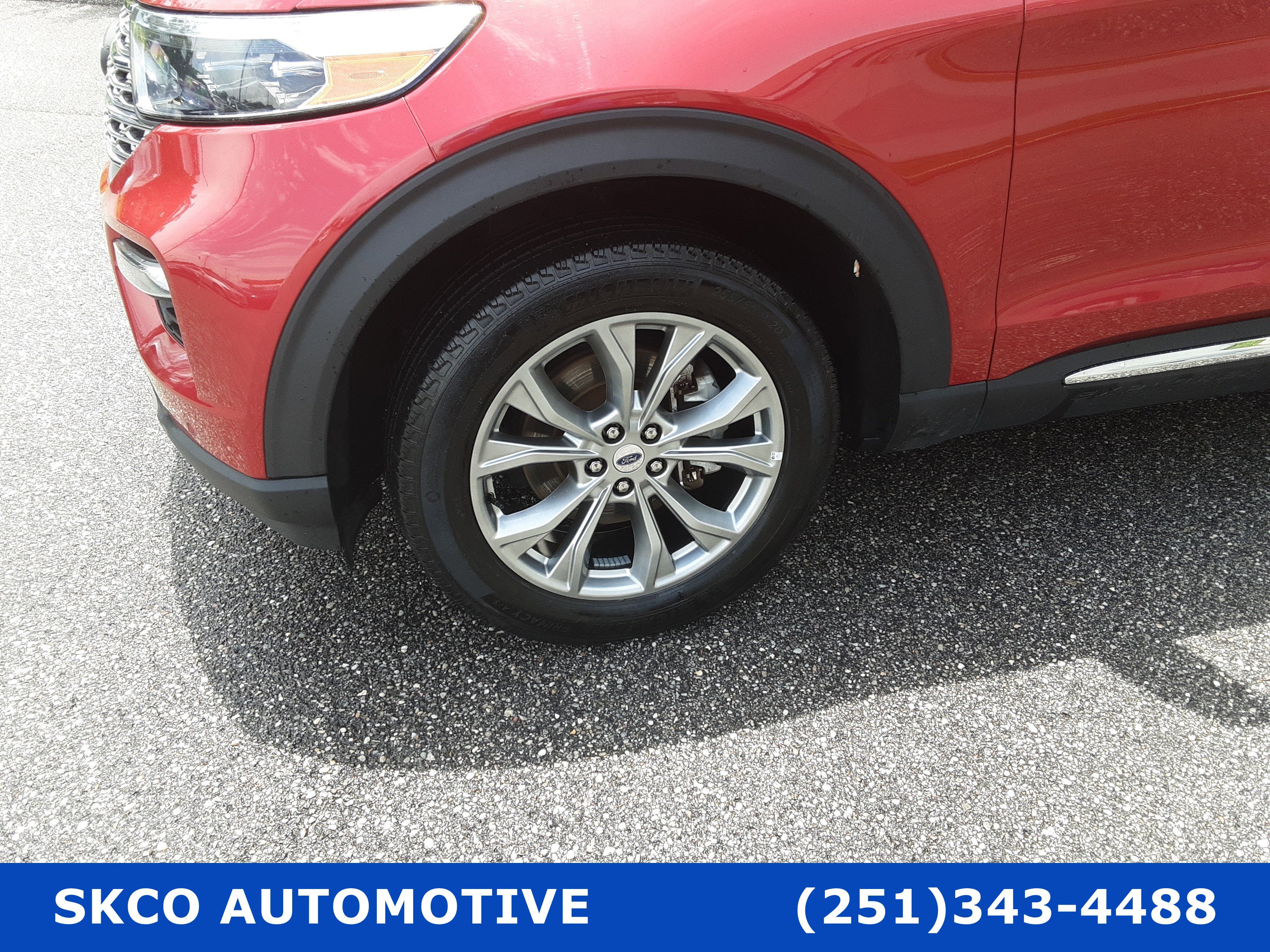 Used 2023 Ford Explorer Limited image 9