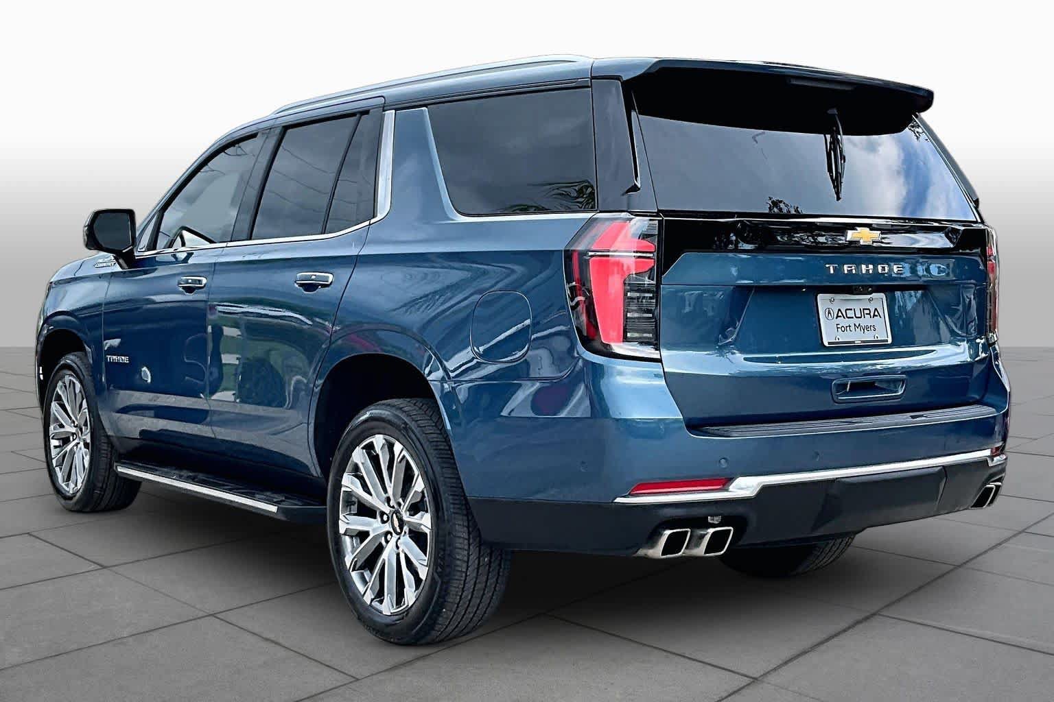 Used 2025 Chevrolet Tahoe High Country AWD/4WD image 12