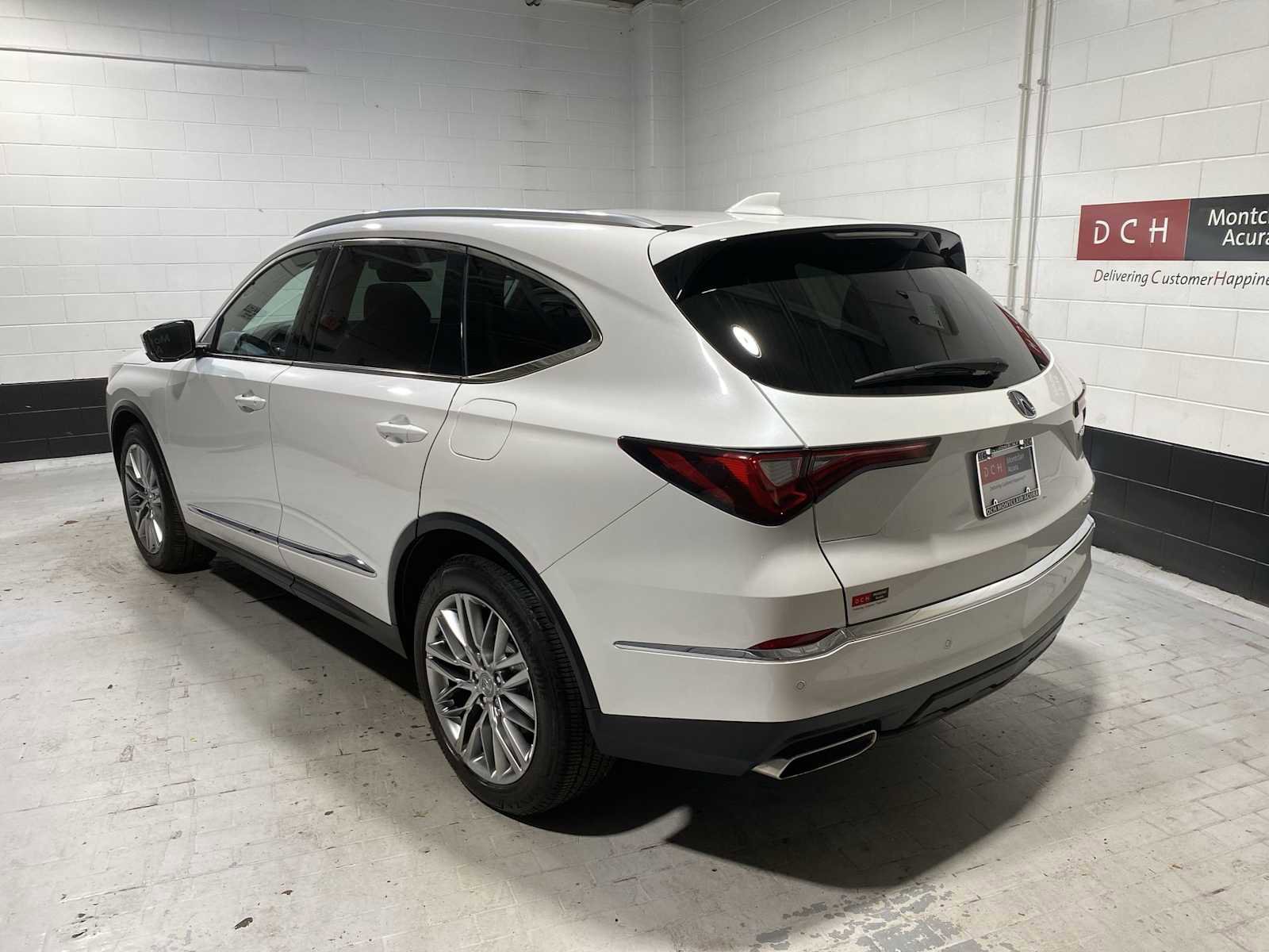 Certified 2023 Acura MDX SH-AWD w/ Advance Package image 4