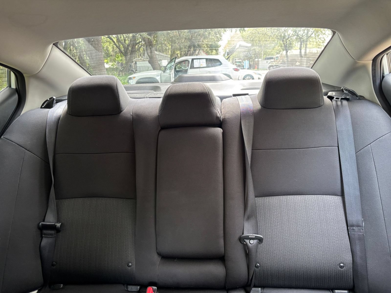 Used 2025 Nissan Altima 2.5 SV FWD image 33