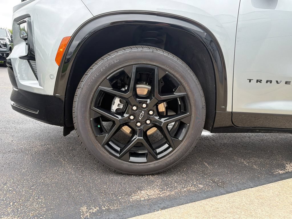 Certified 2024 Chevrolet Traverse RS w/ LPO, Floor Liner Package AWD/4WD image 35
