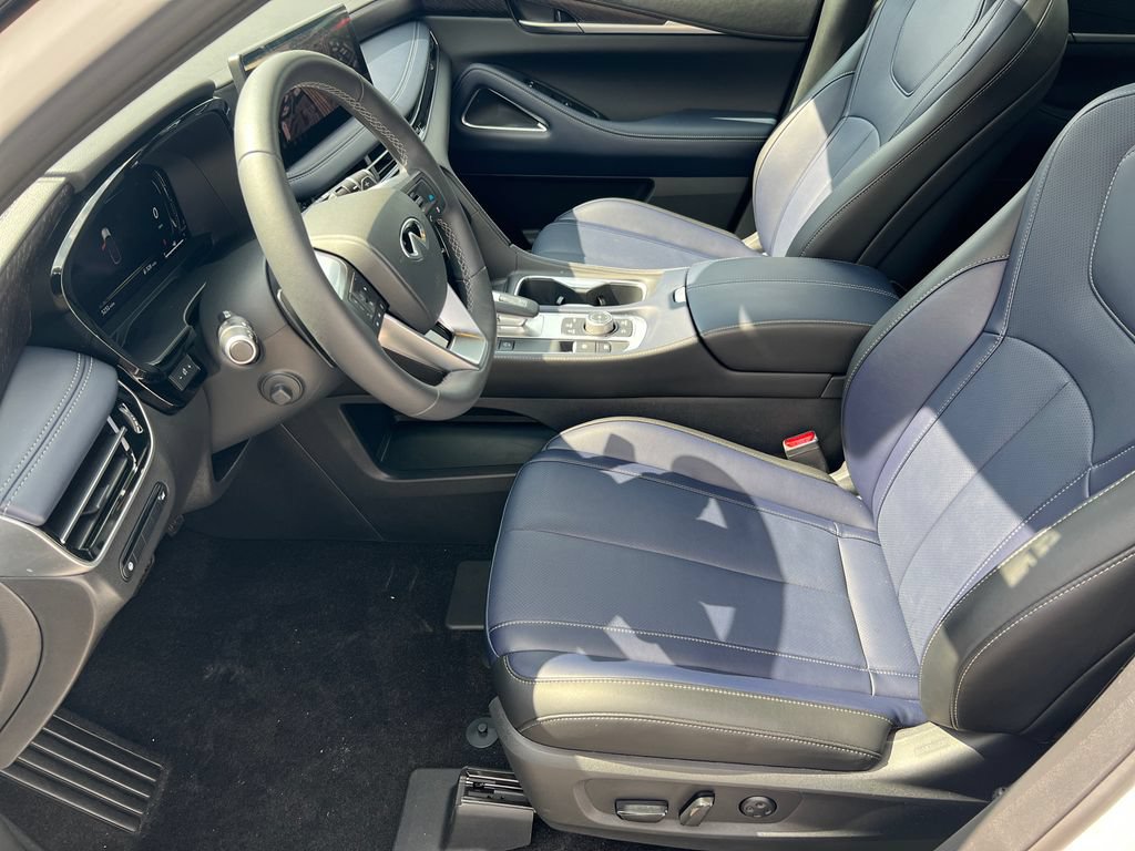 Certified 2026 INFINITI QX60 Sport w/ Dark Cargo Package AWD/4WD image 9
