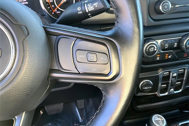 Used 2021 Jeep Gladiator Willys image 19