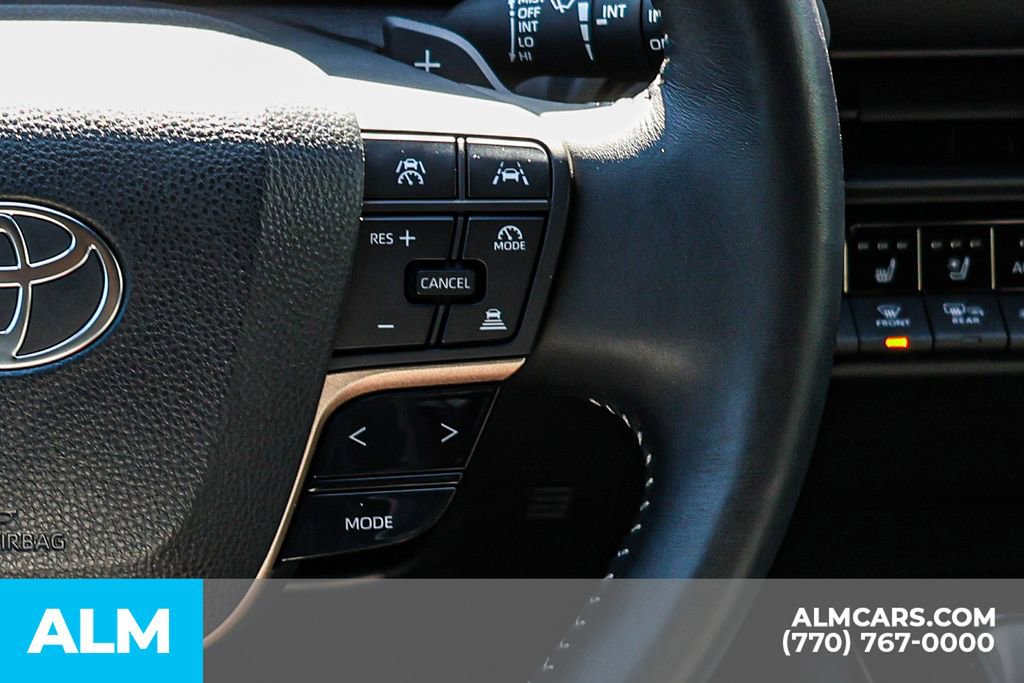 Used 2025 Toyota Crown Signia image 37