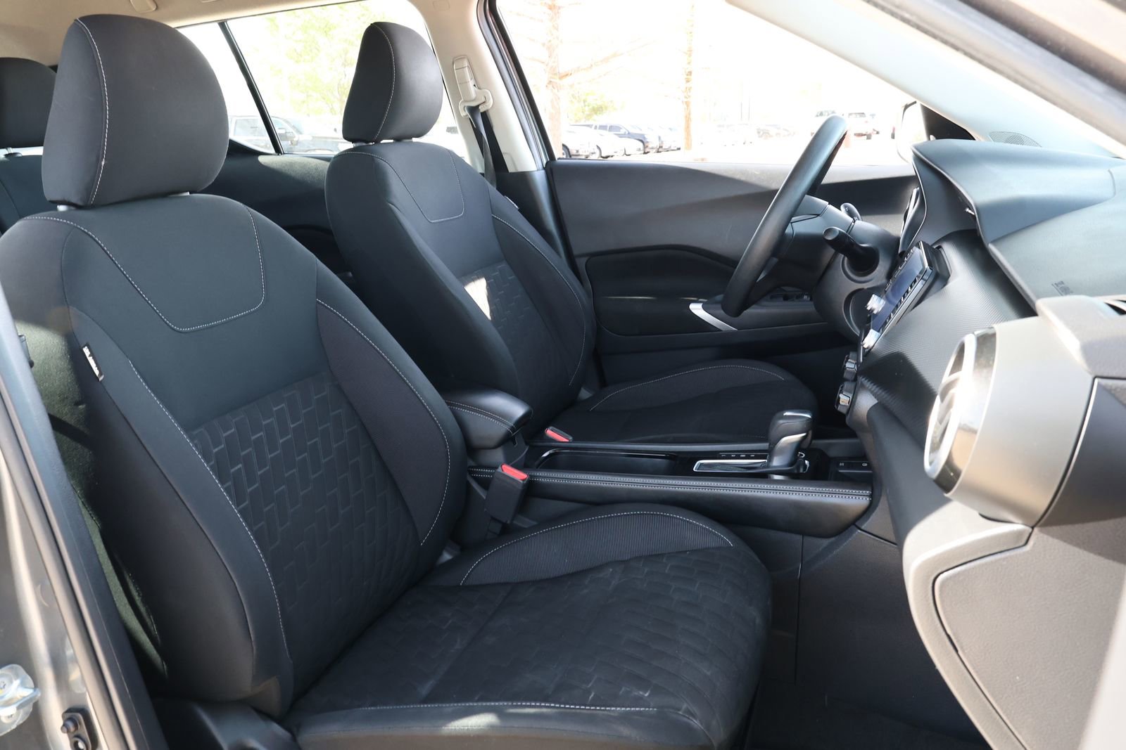 Used 2022 Nissan Kicks SV image 27