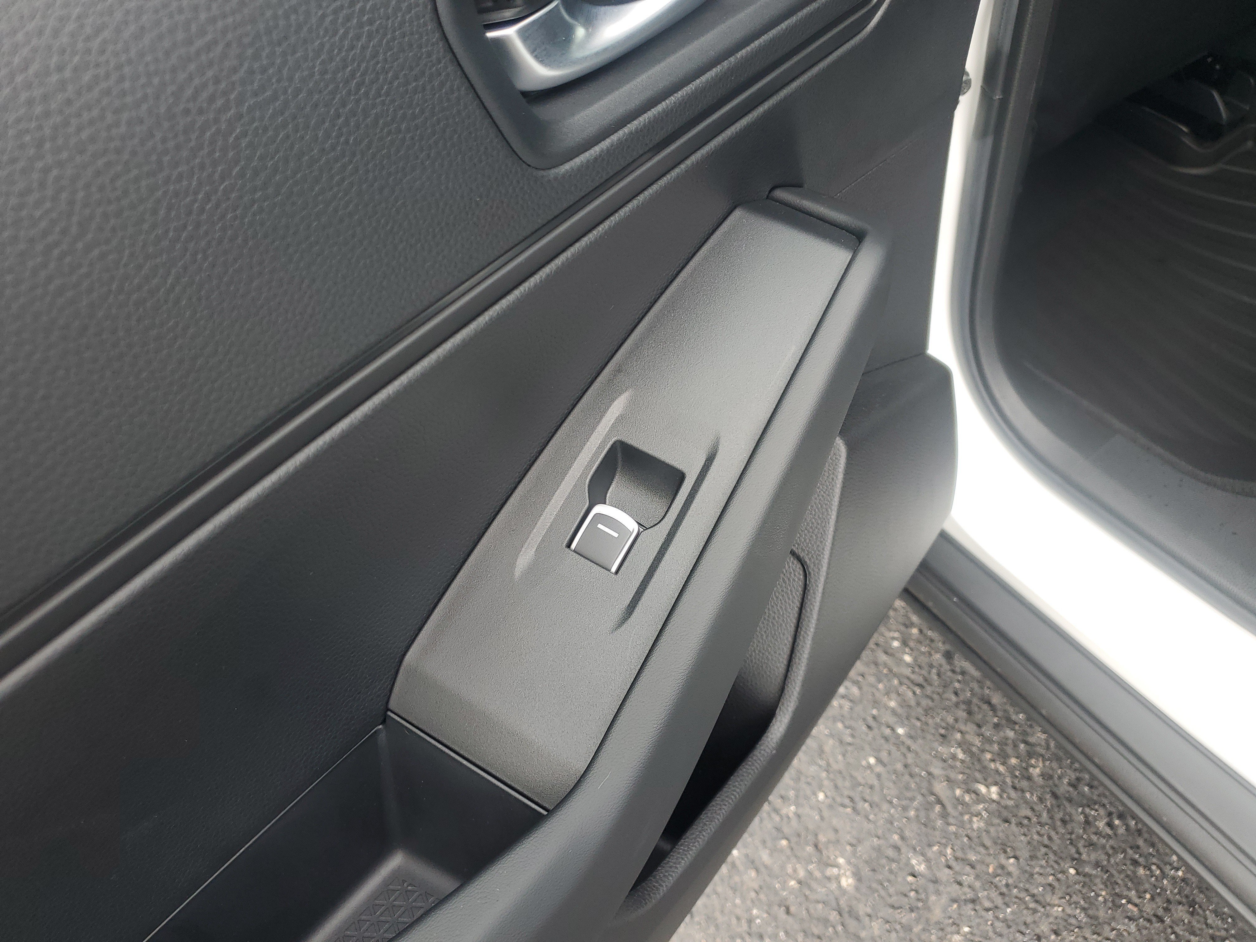 Certified 2025 Honda Accord LX image 15