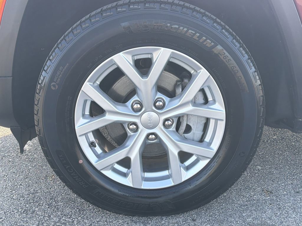 Used 2023 Jeep Grand Cherokee Limited image 24