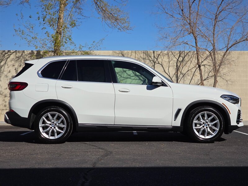 Used 2019 BMW X5 xDrive40i AWD/4WD image 11