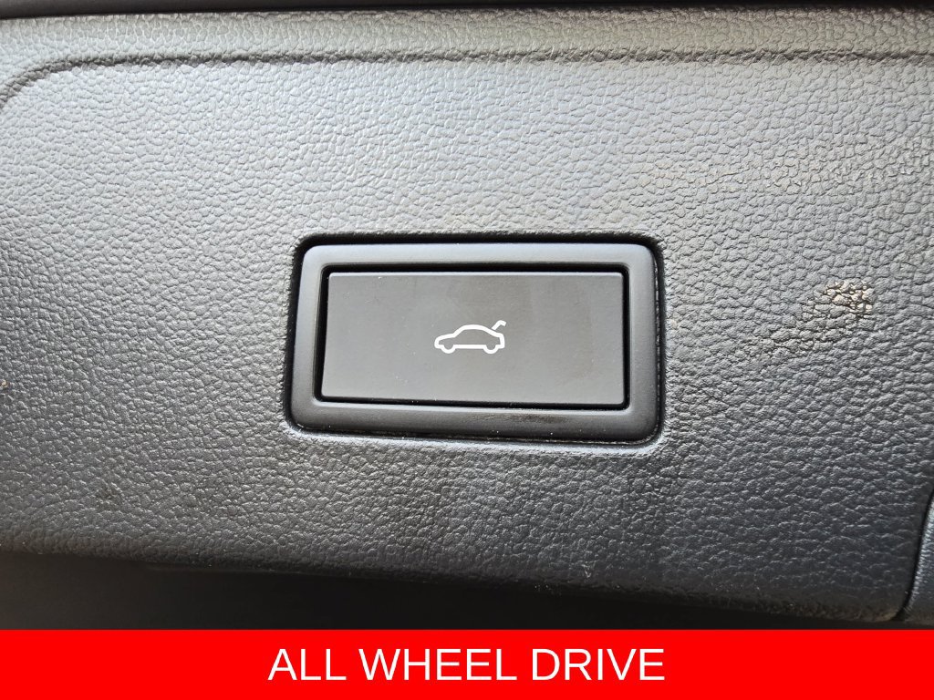 Used 2025 Volkswagen Atlas Cross Sport SE AWD/4WD image 14