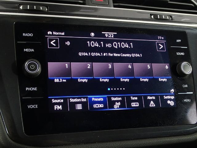 Used 2024 Volkswagen Tiguan SE AWD/4WD image 32