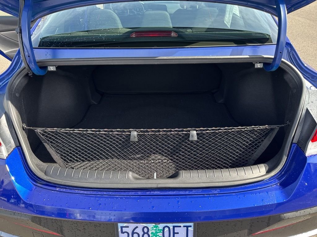 Used 2025 Hyundai Elantra SEL w/ Cargo Package image 12