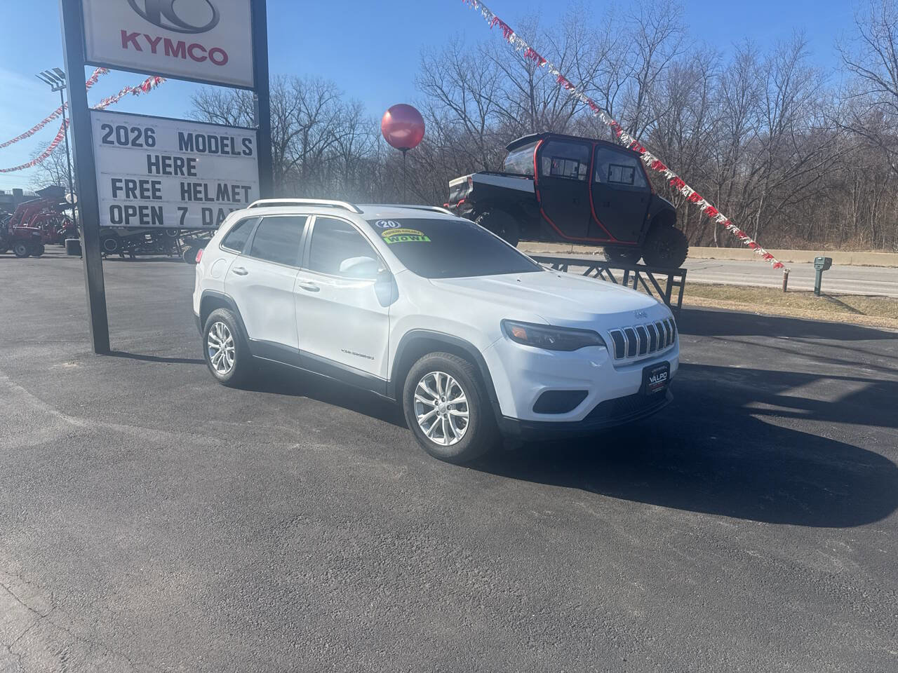 Used 2020 Jeep Cherokee Latitude w/ Cold Weather Group image 11