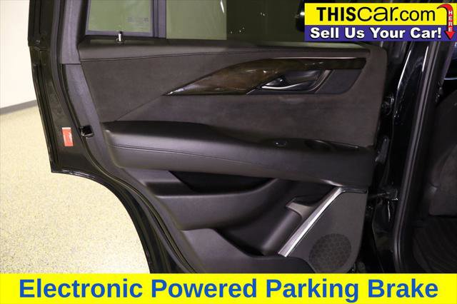 Used 2017 Cadillac Escalade Platinum image 30