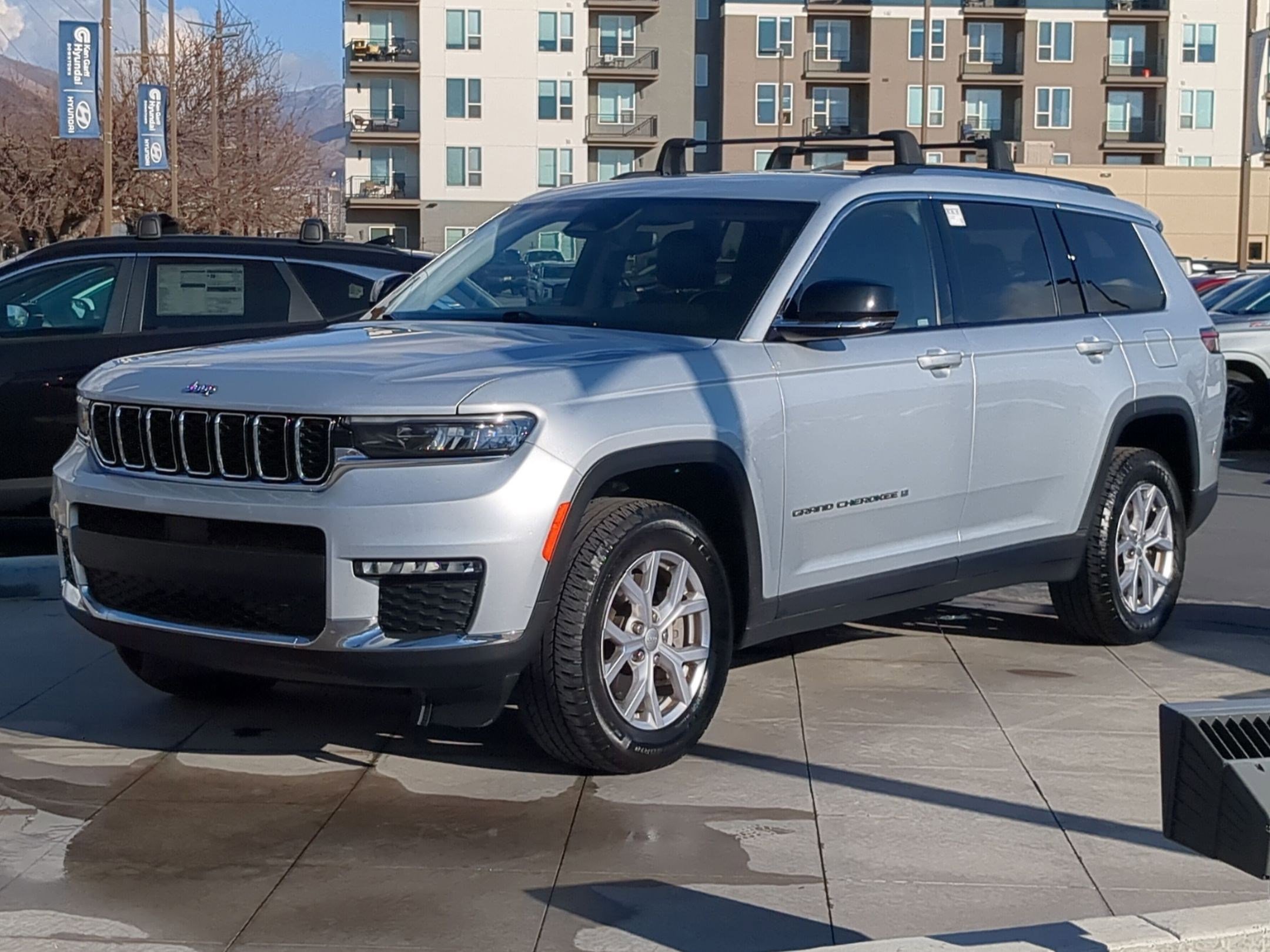 Used 2021 Jeep Grand Cherokee L Limited image 9