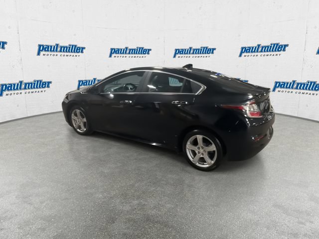Used 2017 Chevrolet Volt LT w/ Comfort Package FWD image 7