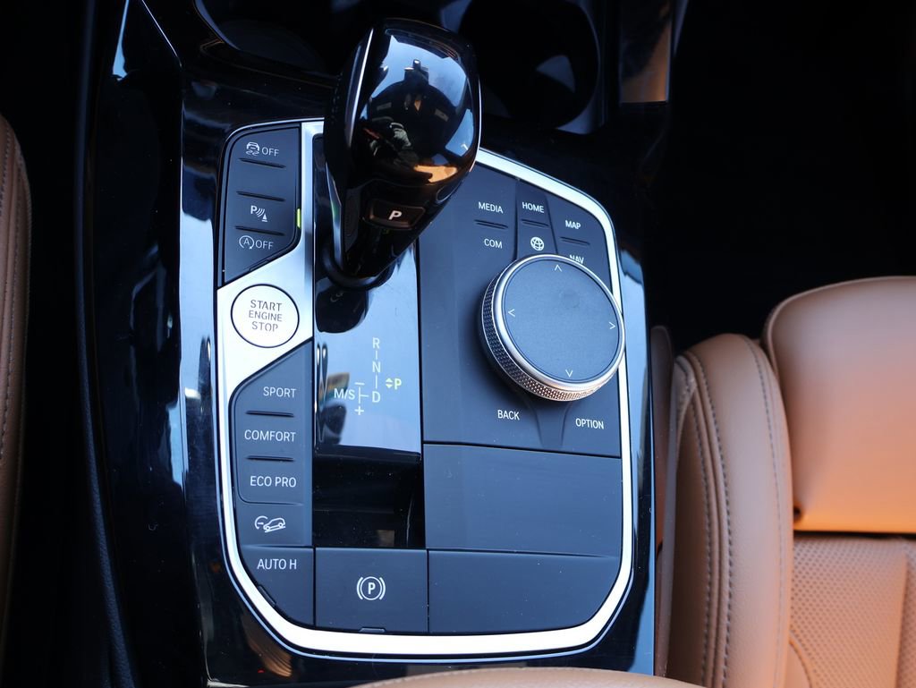 New 2026 Volkswagen Taos SE image 45