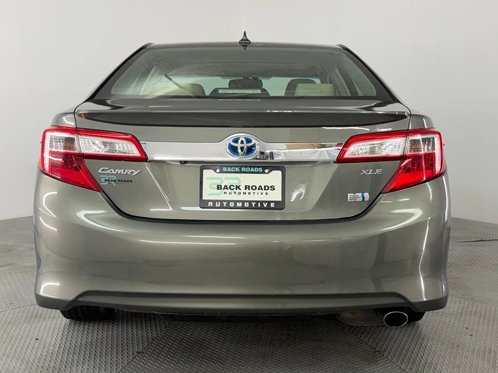 Used 2013 Toyota Camry XLE w/ Leather Pkg FWD image 8