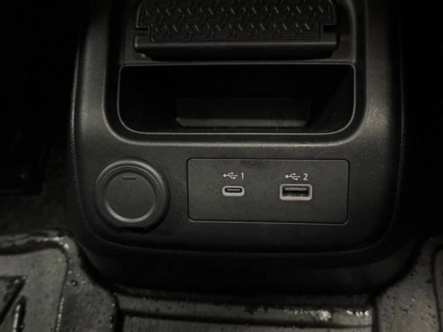 Used 2023 Nissan Ariya FWD image 32